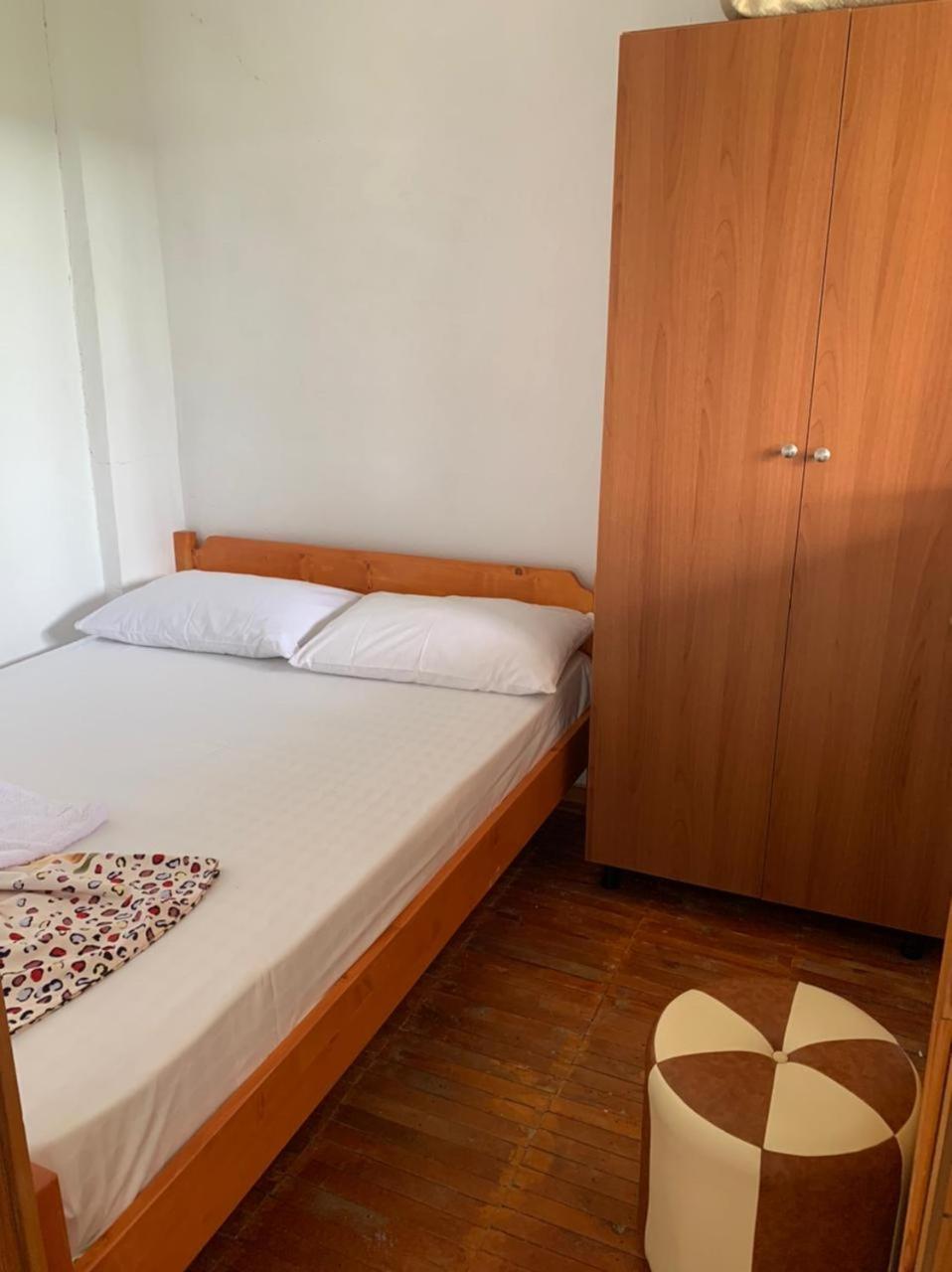 Denaj House Hotel Himare Quarto foto